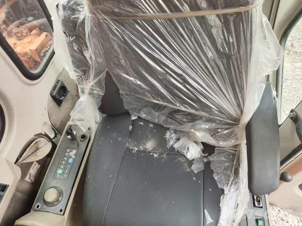 Doosan DH 210 W-7 Gumikerekes kotrók