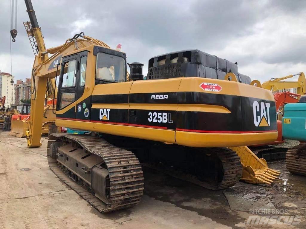 CAT 330 B L Lánctalpas kotrók