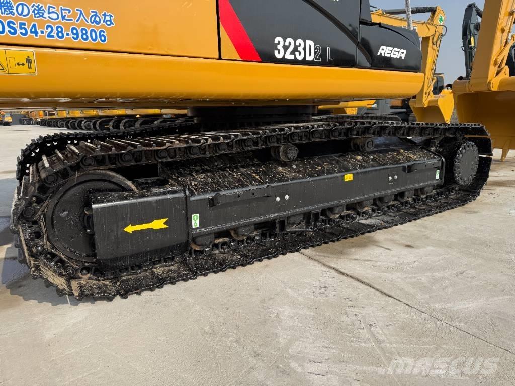CAT 323D2L Lánctalpas kotrók
