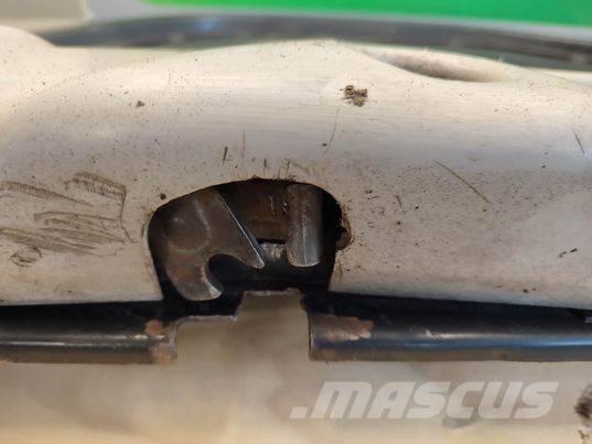 Manitou MLT 730 door Vezetőfülke és belső tartozékok