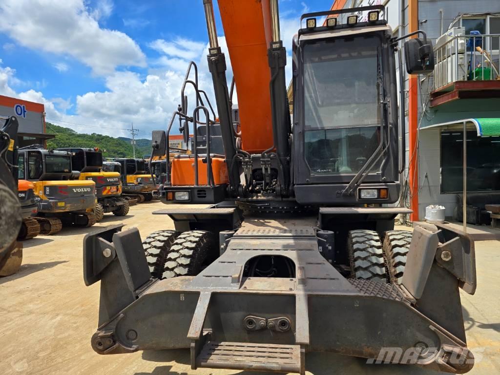 Doosan DX220W-7 Gumikerekes kotrók