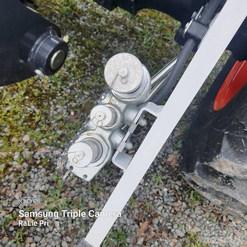 Bobcat Radlader Gumikerekes homlokrakodók