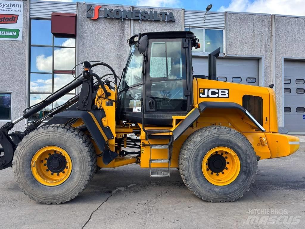 JCB 437 HT Gumikerekes homlokrakodók
