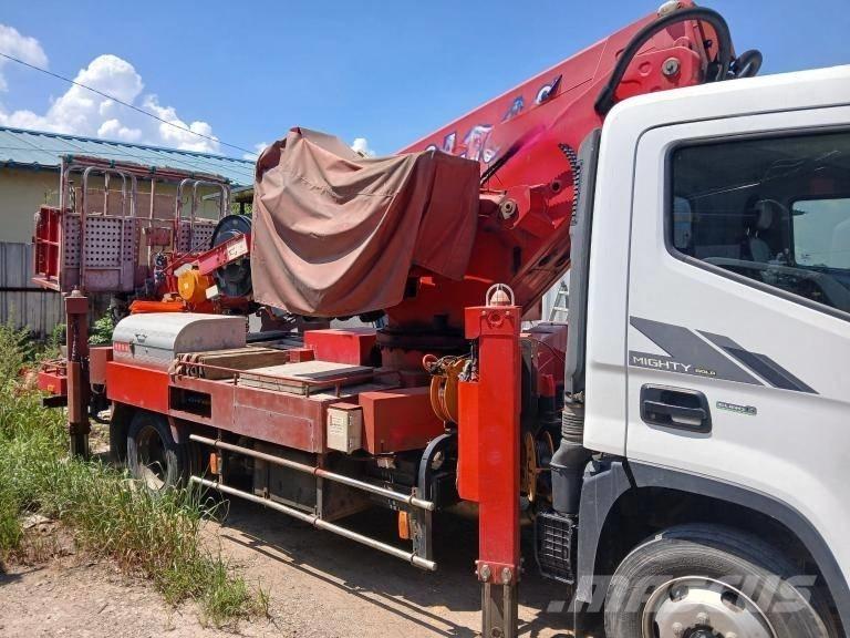 Hansin HS2750 Teherautóra szerelt emelők és állványok