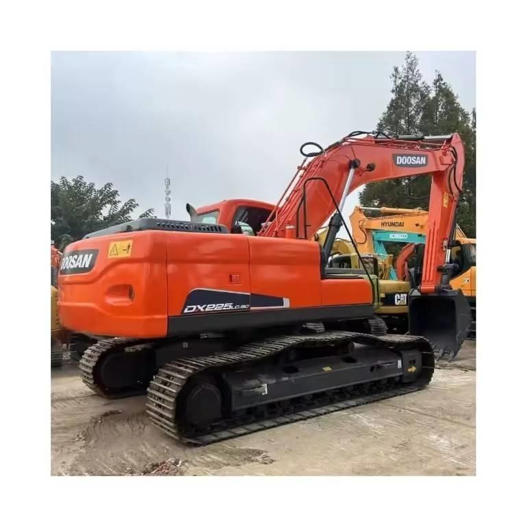 Doosan DX 225 LC-9C Lánctalpas kotrók