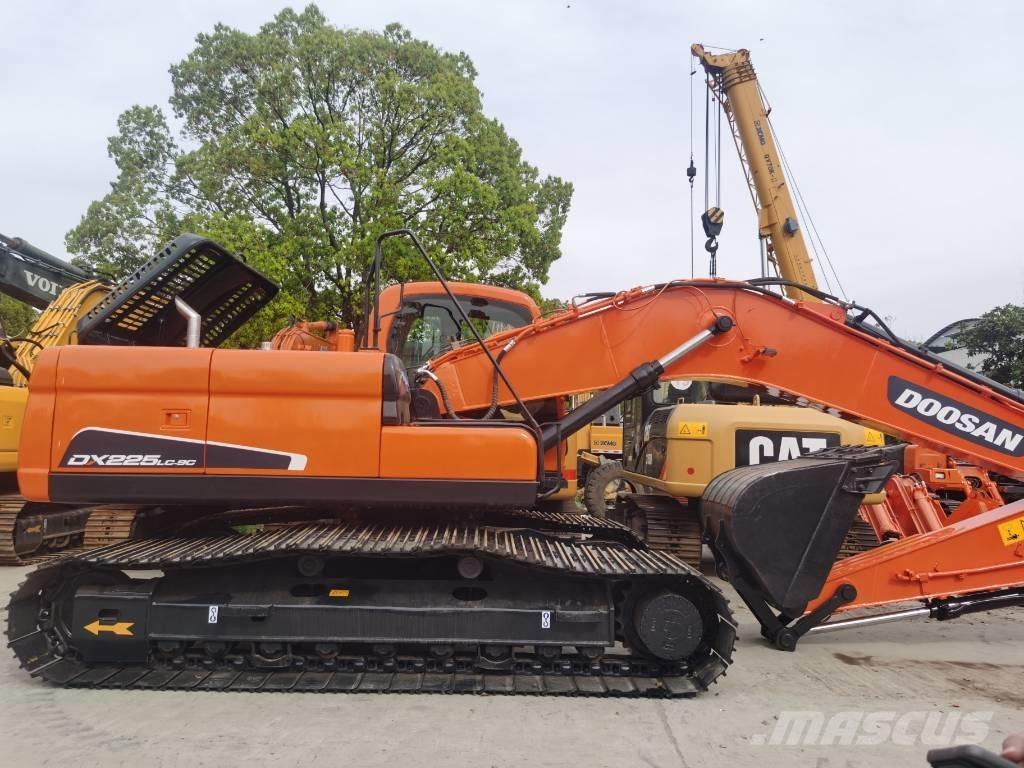 Doosan DX225LC-9C Lánctalpas kotrók