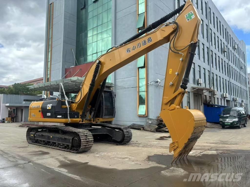 CAT 325 D Lánctalpas kotrók
