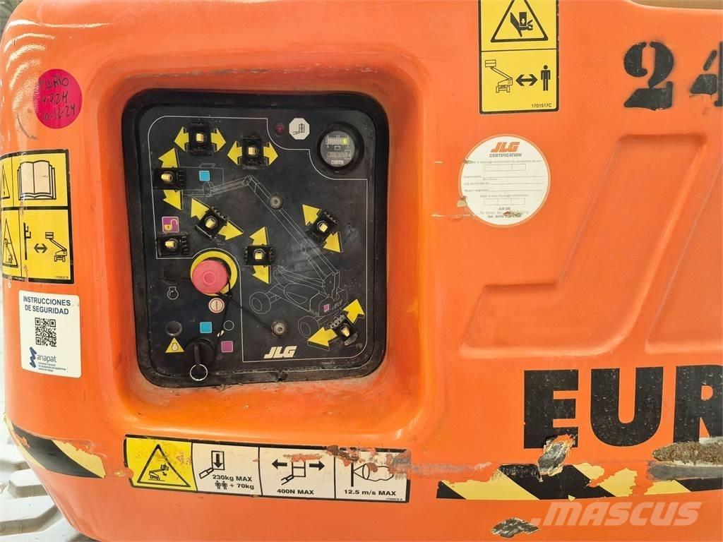 JLG E600JP Karos emelők