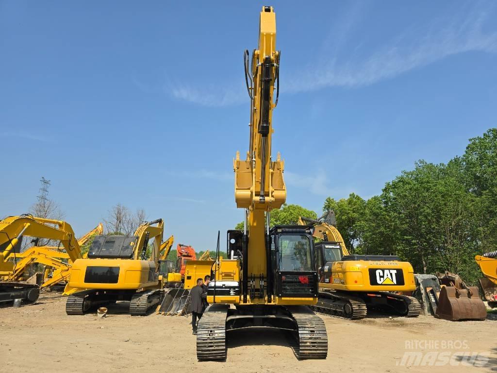 CAT 320 D 2 Közepes (midi) kotrók 7 t - 12 t