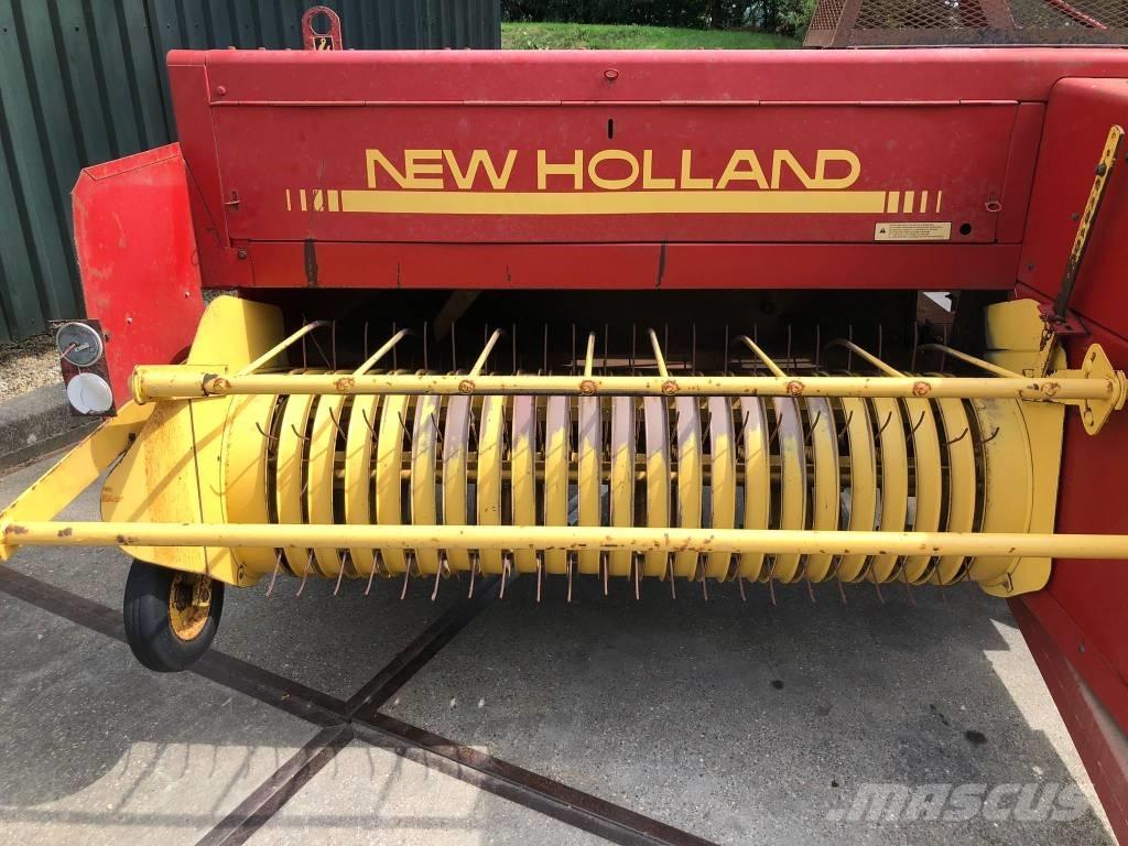 New Holland 570 Szögletes bálázók
