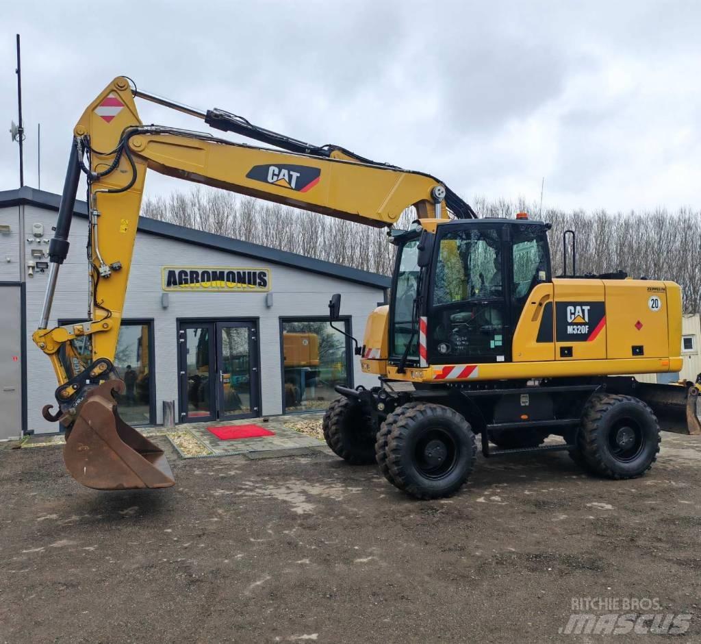 CAT M320 F Gumikerekes kotrók