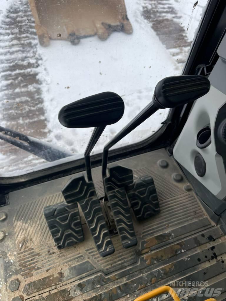 CAT 374-07B Lánctalpas kotrók