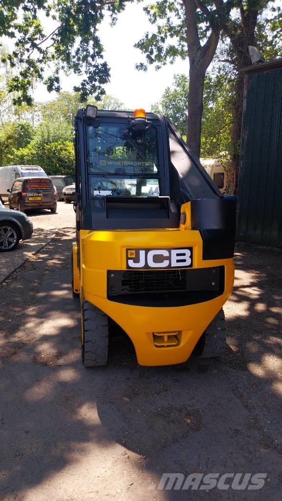 JCB TLT 35 D Teleszkópos rakodók