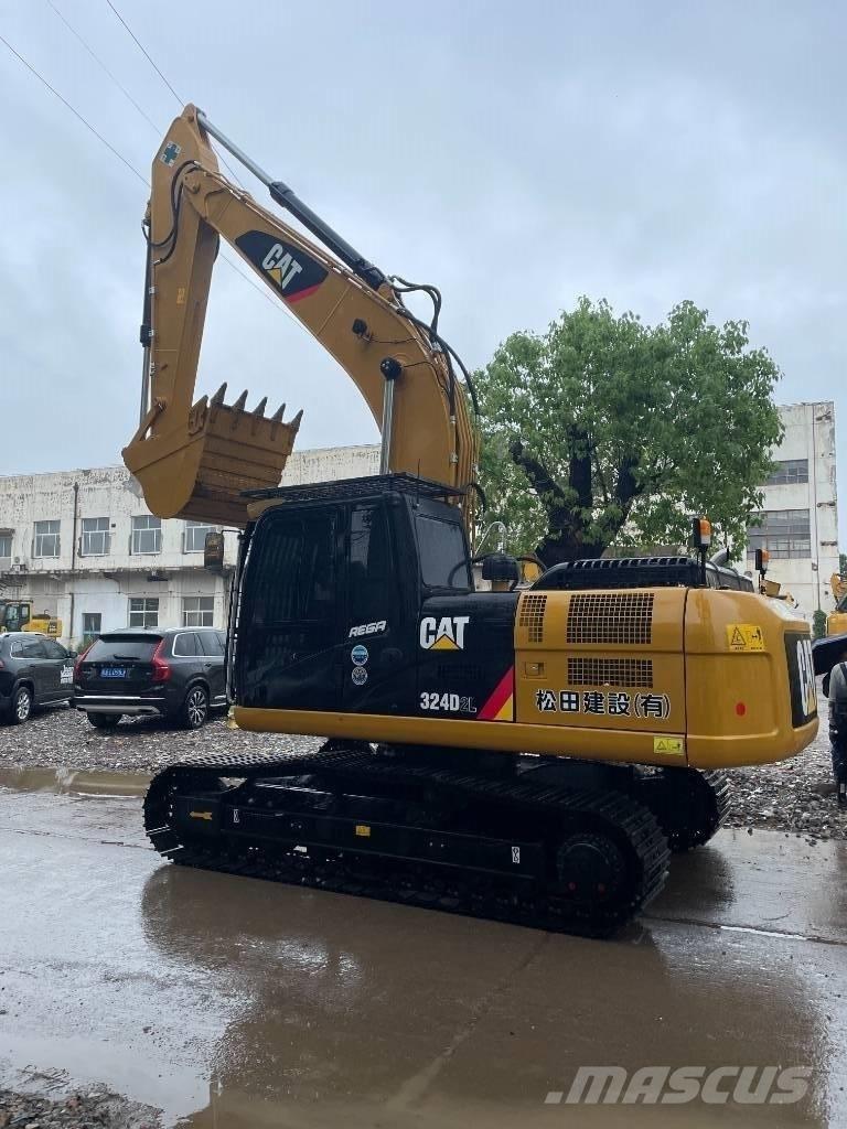 CAT 324 D Közepes (midi) kotrók 7 t - 12 t