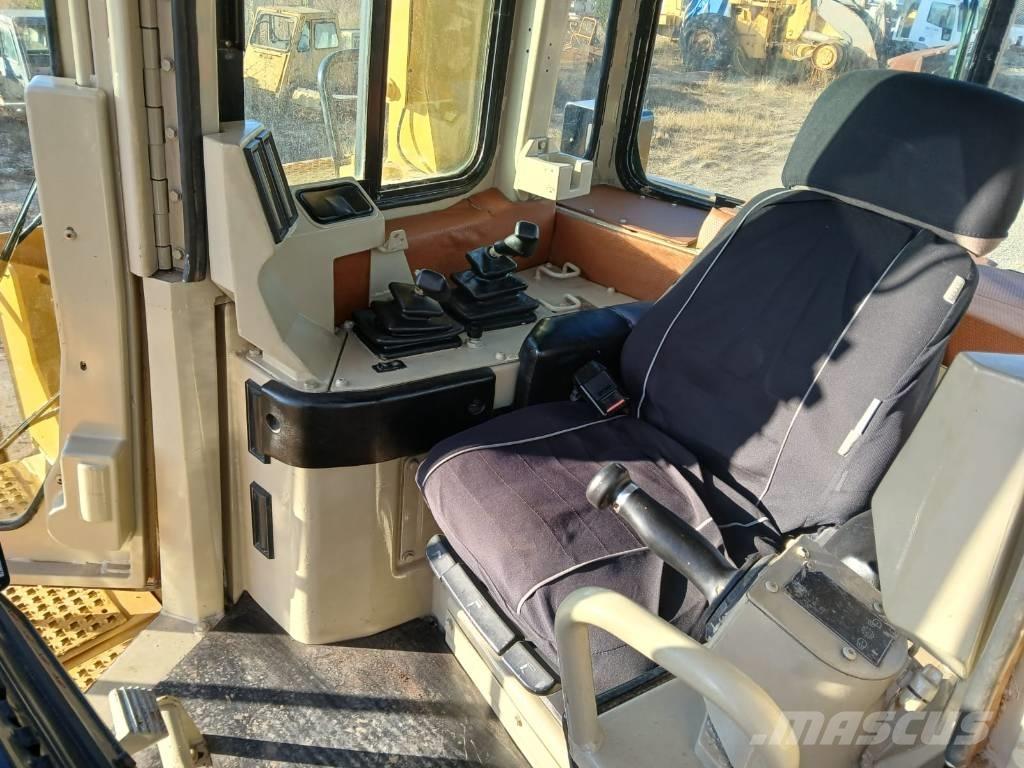 CAT D 9 R II lánctalpas dózerek