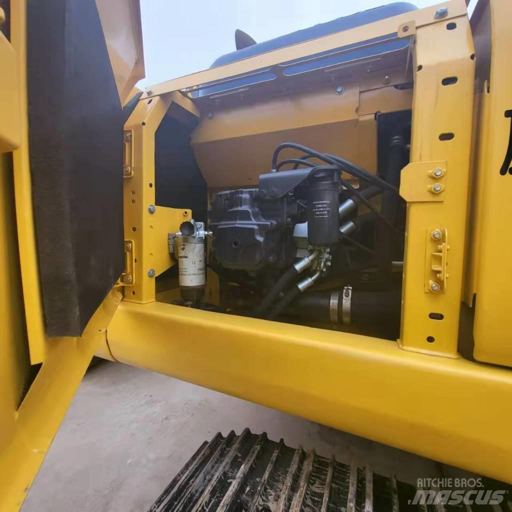 Komatsu PC 210 Lánctalpas kotrók