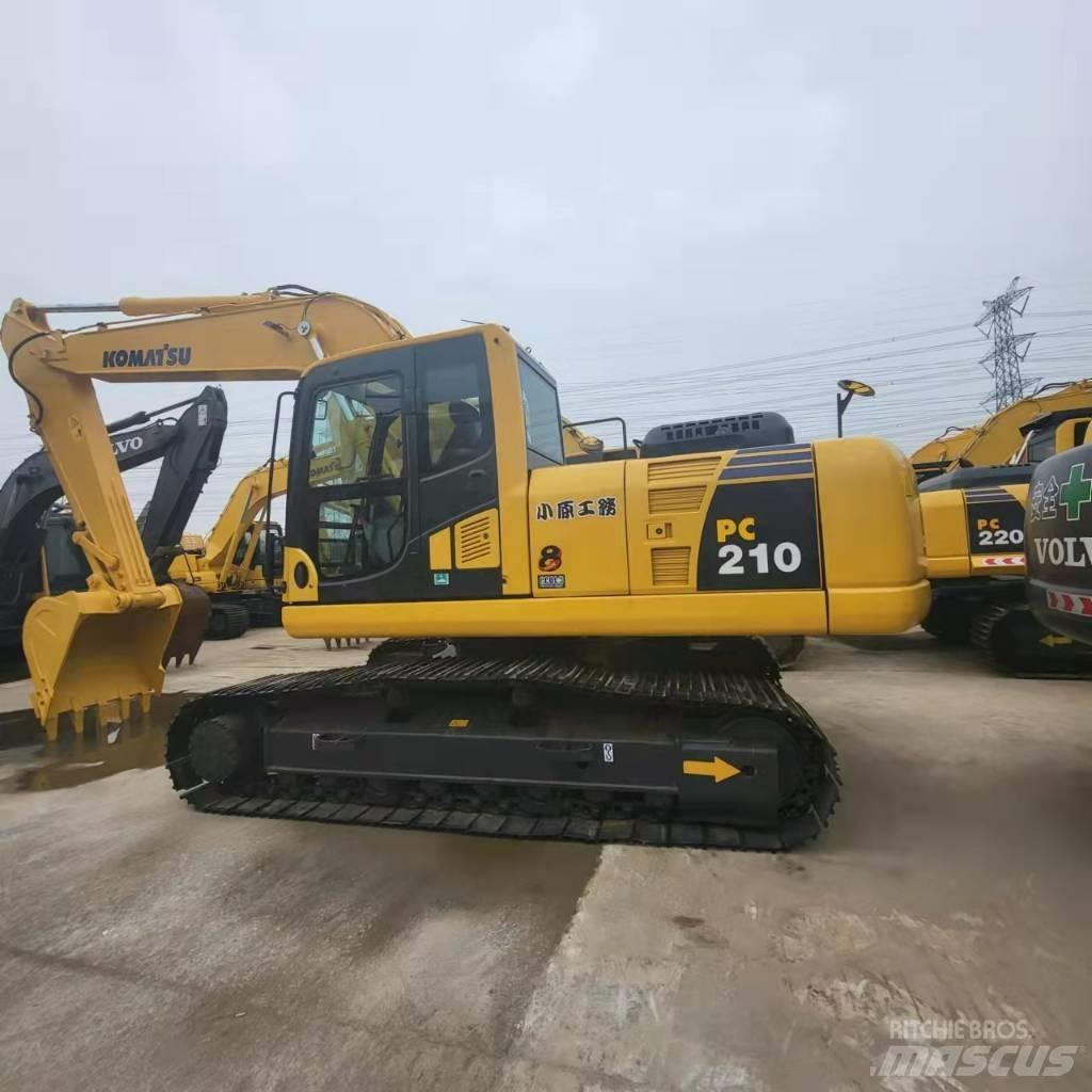 Komatsu PC 210 Lánctalpas kotrók