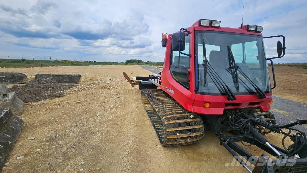  Pistenbully PB 100 Sípálya kezelő gépek