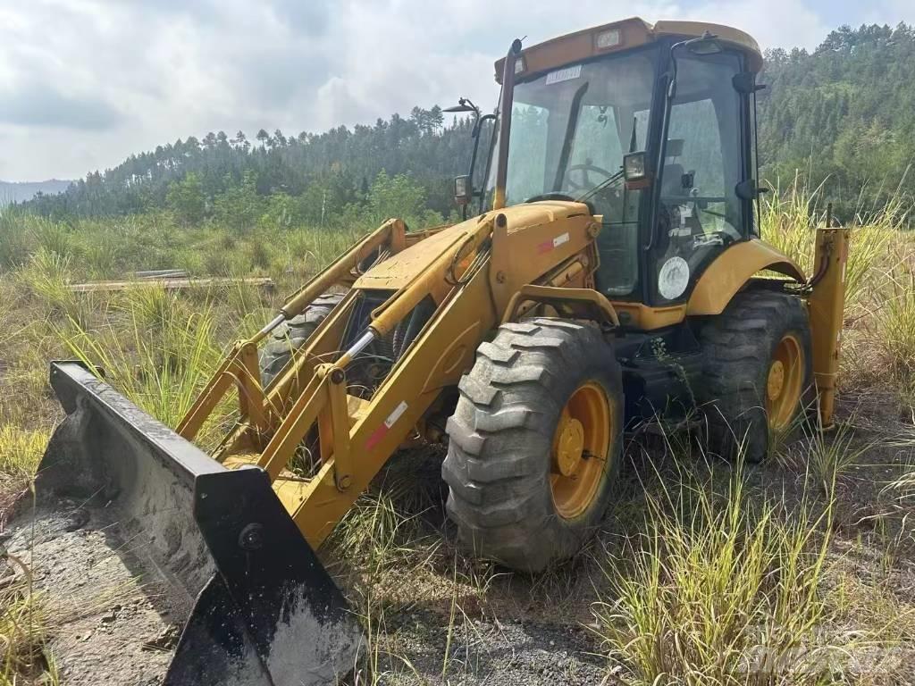 JCB 4 CX Lánctalpas kotrók