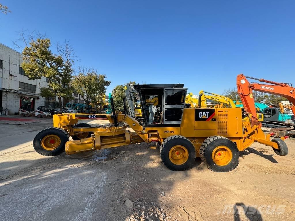 CAT 140K Gréderek