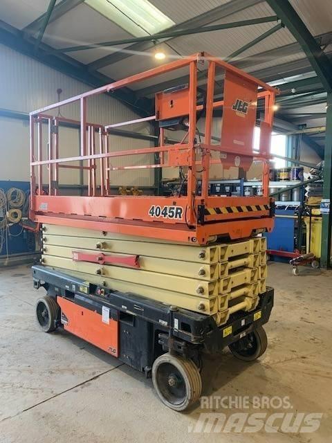 JLG 4045R Ollós emelők