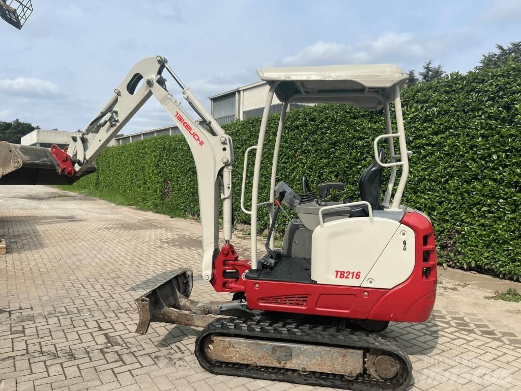 Takeuchi TB 216 Mini kotrók < 7t