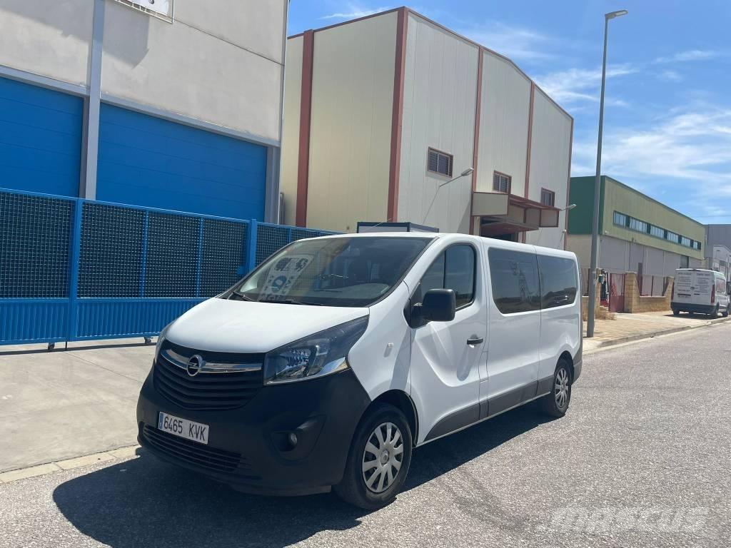 Opel VIVARO Transporterek
