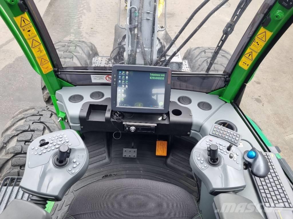 John Deere 1170 G Betakarítók