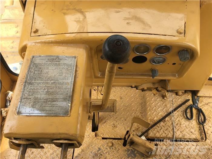 CAT D 8 K lánctalpas dózerek