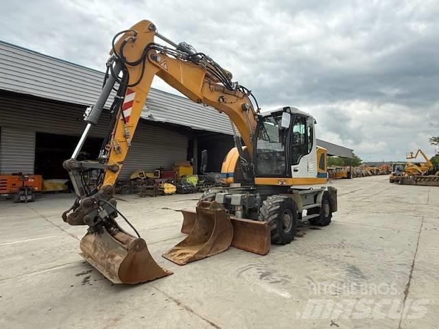 Liebherr A 914 Gumikerekes kotrók