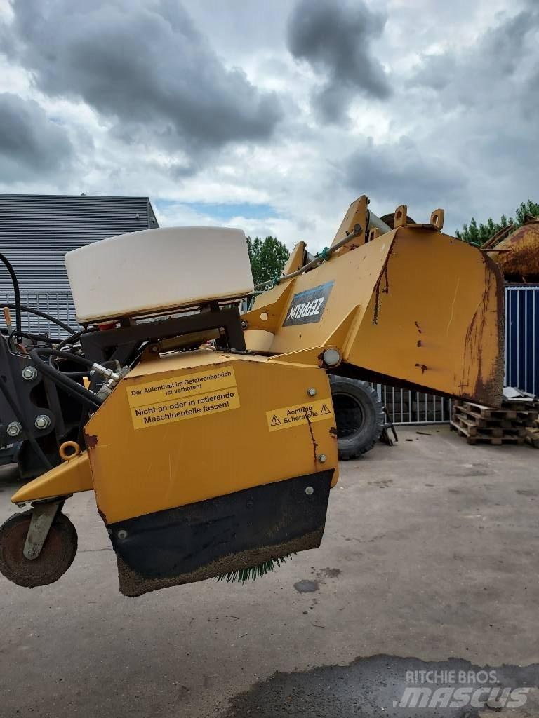 CAT 906/7/8 Úttakarító gépek