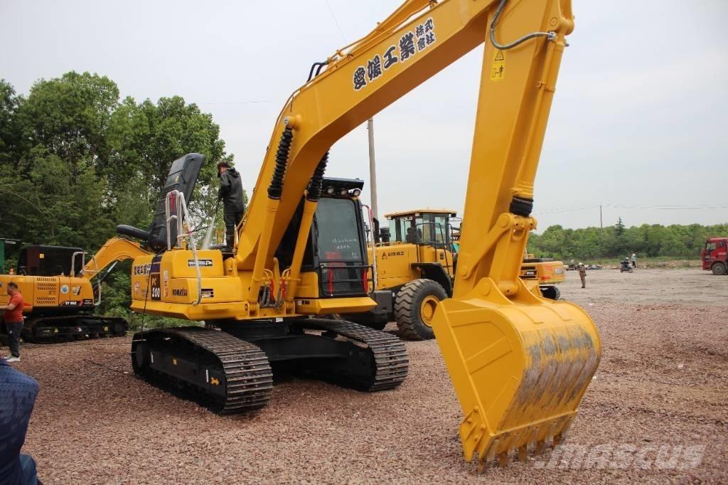 Komatsu PC 200-8 Lánctalpas kotrók