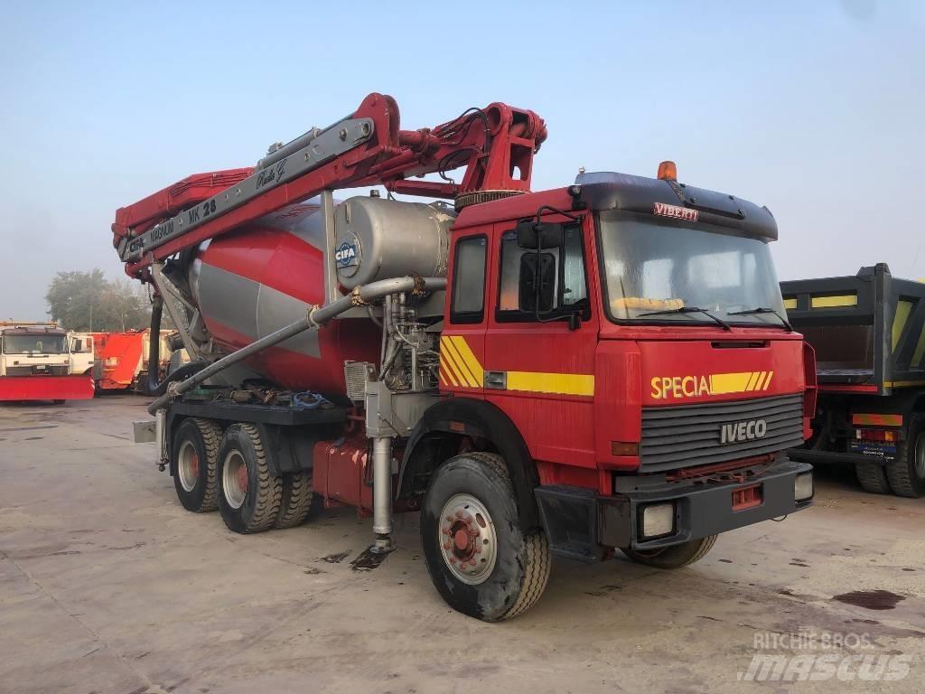 Iveco 330.30 H Betonkeverők/Betonpumpák