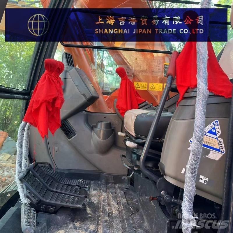 Hitachi ZX 135 Közepes (midi) kotrók 7 t - 12 t