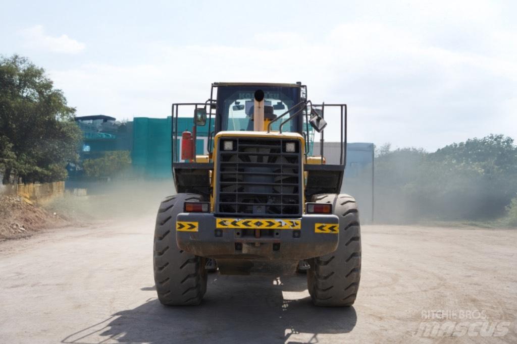 Komatsu WA 380-6 Gumikerekes homlokrakodók