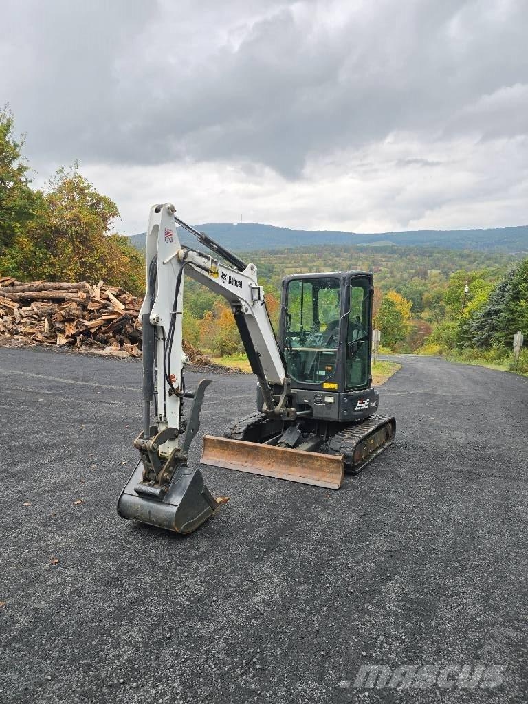 Bobcat E 35 Mini kotrók < 7t