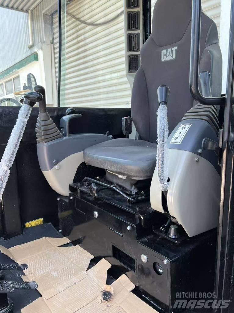 CAT 305.5 Lánctalpas kotrók