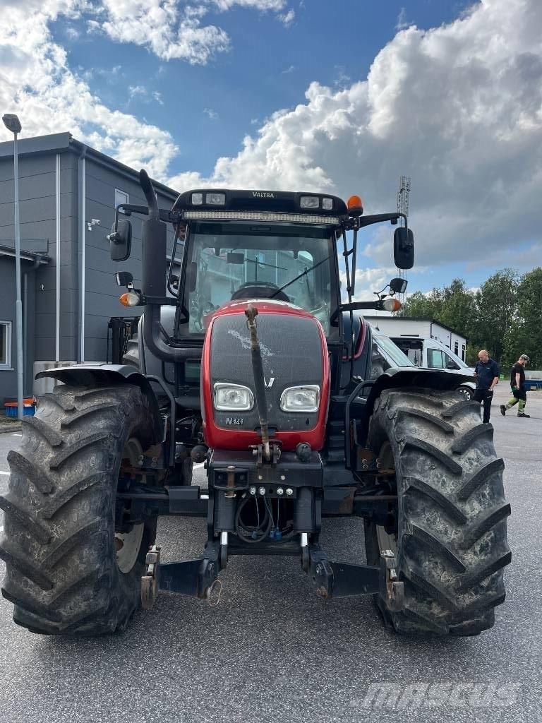 Valtra N 141 Traktorok