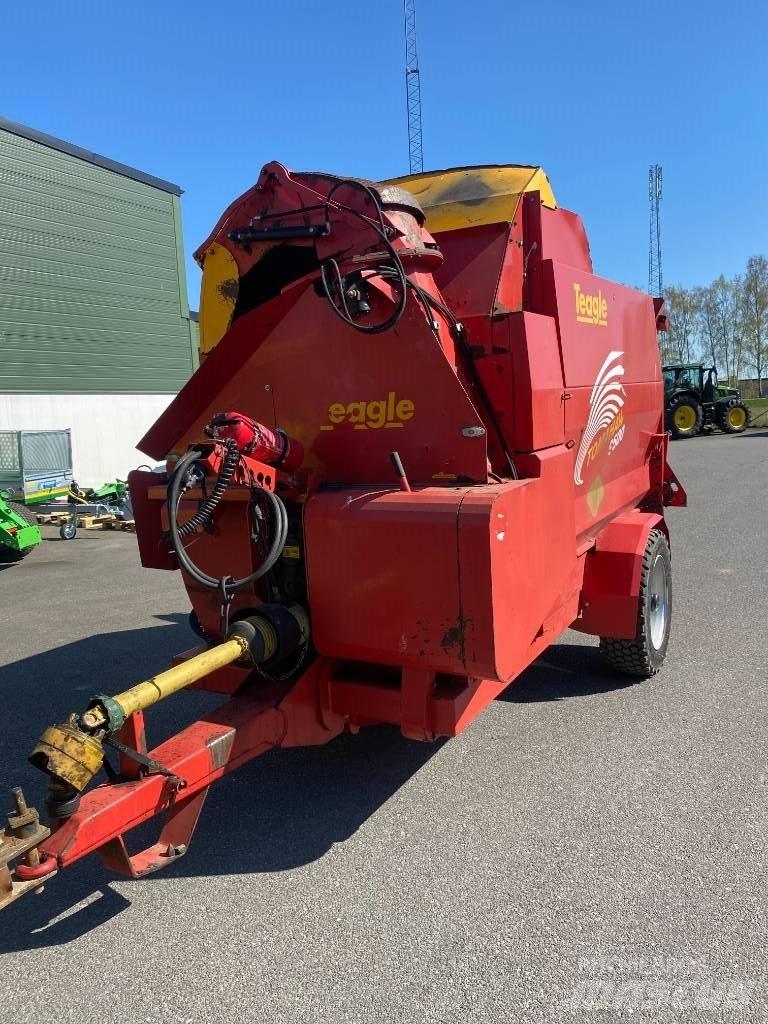 Tomahawk Teagle 9500 Bála aprító, vágó, csomagoló