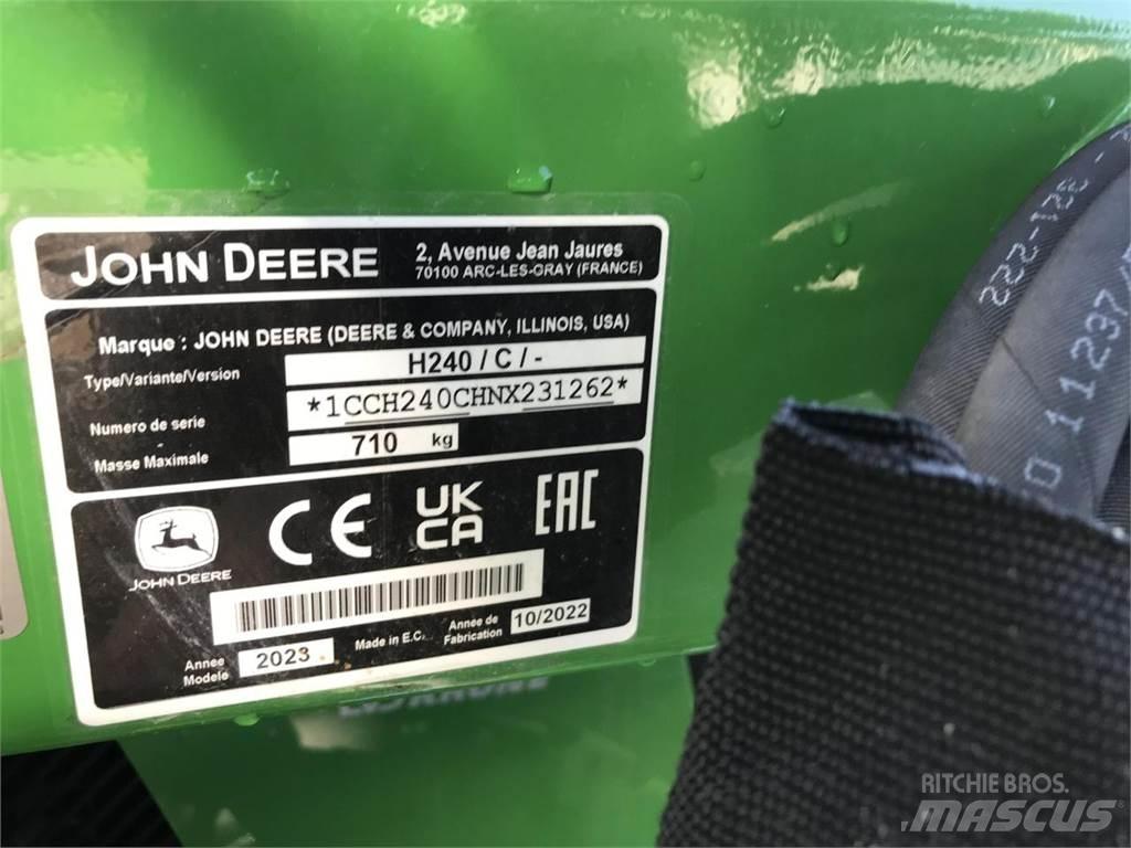 John Deere 5075E Traktorok