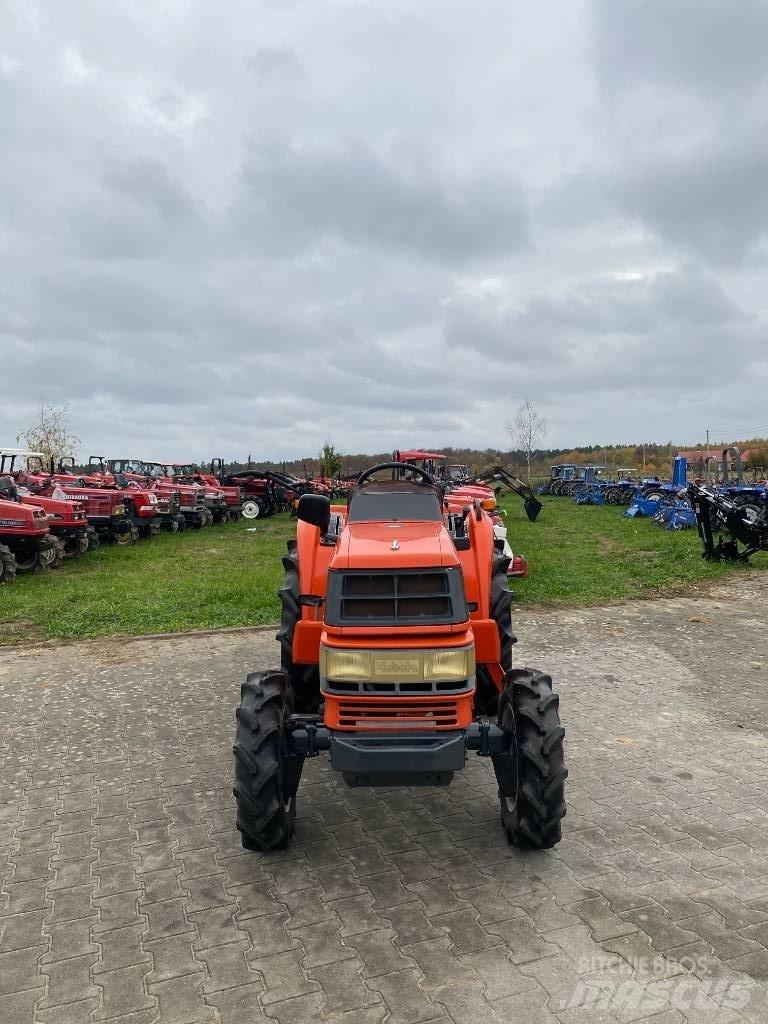 Kubota GT3 Kompakt traktorok