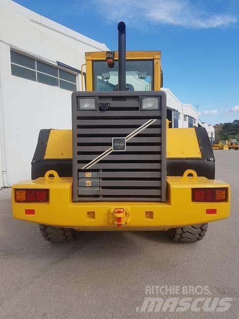 Volvo L90C Gumikerekes homlokrakodók