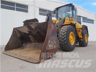 Volvo L90C Gumikerekes homlokrakodók