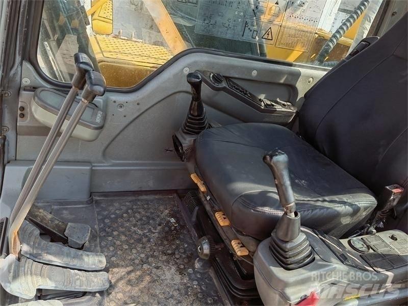Volvo EC210B Lánctalpas kotrók