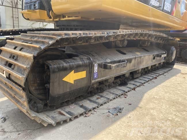 CAT 325 D Lánctalpas kotrók