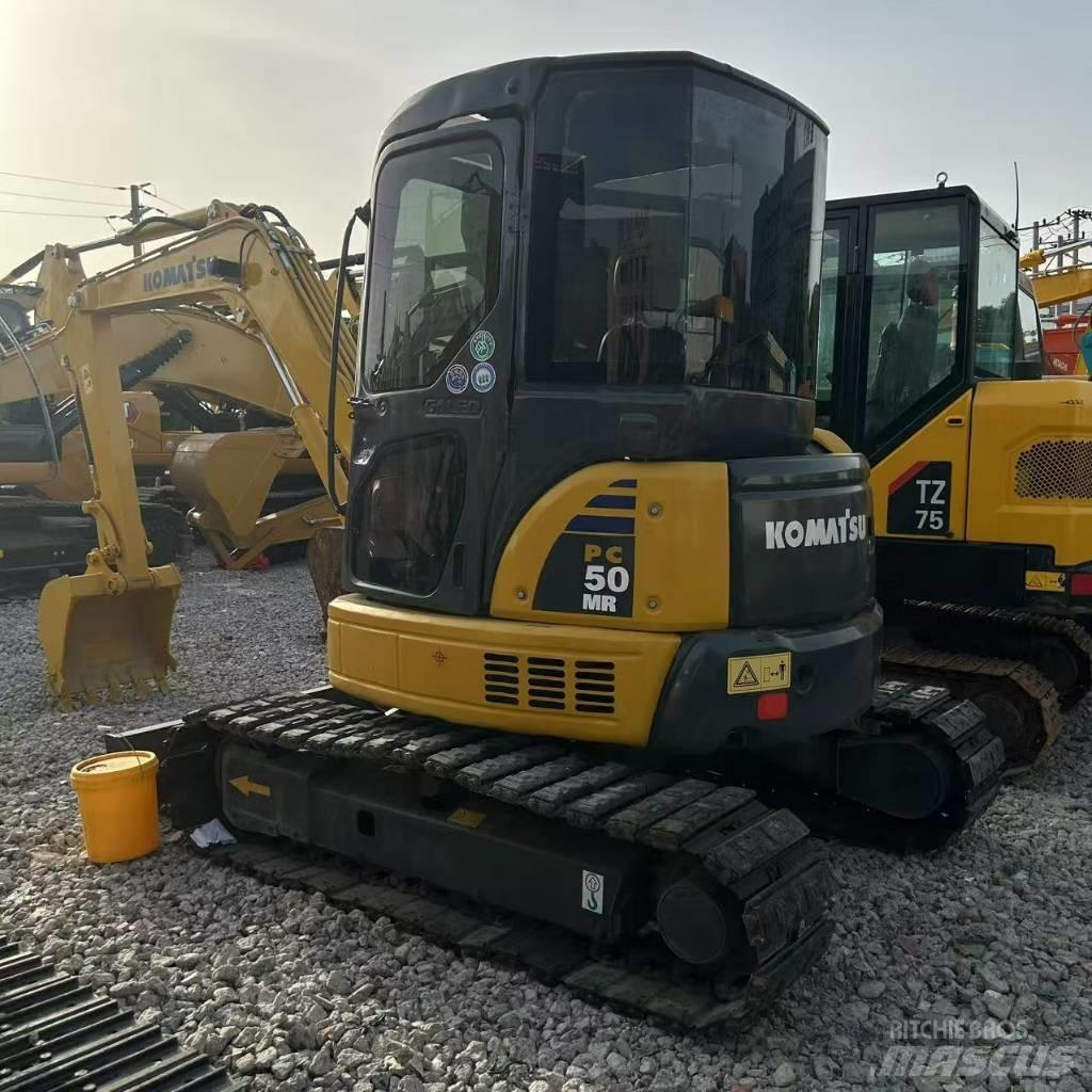 Komatsu 50-2 Lánctalpas kotrók