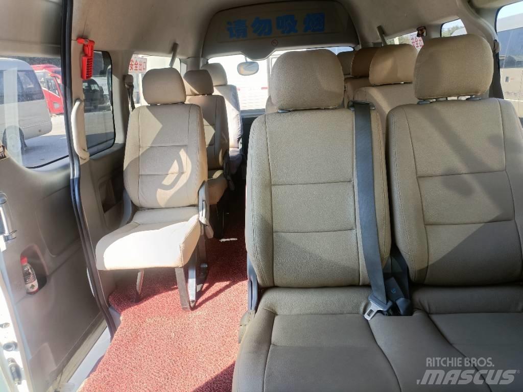 Toyota Hiace Távolsági buszok