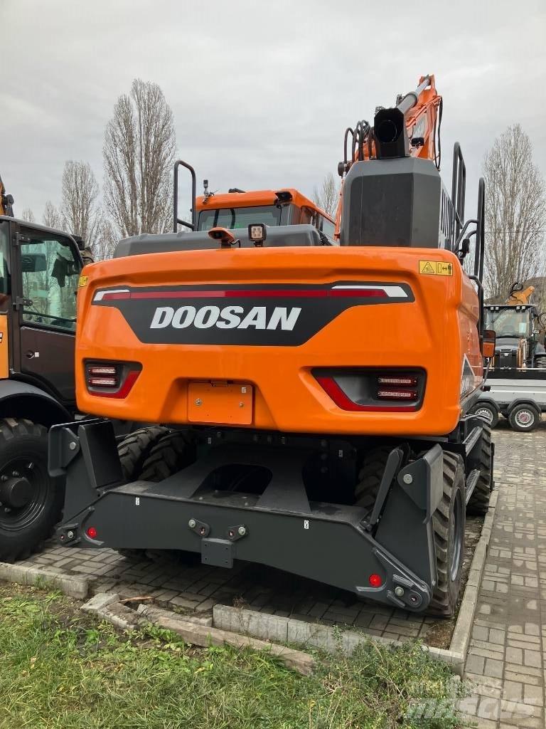 Doosan DX 170 W-7 Gumikerekes kotrók
