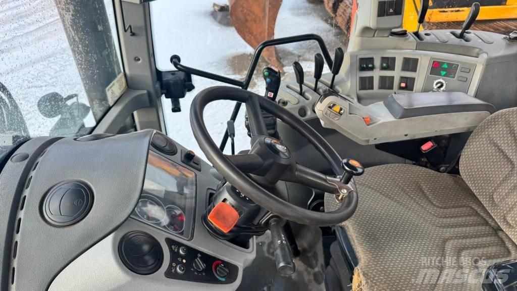 CLAAS Arion 530 Traktorok