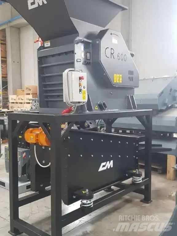 CM CR 600 Törő kanalak